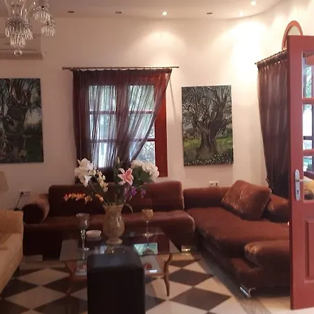 Annita's Village Aparthotel