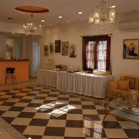 Annita's Village Aparthotel 3*
