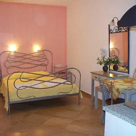 Aparthotel Annita's Village 3*