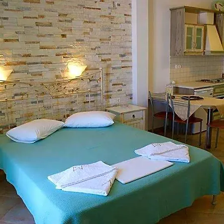 Annita's Village Апарт-отель 3*